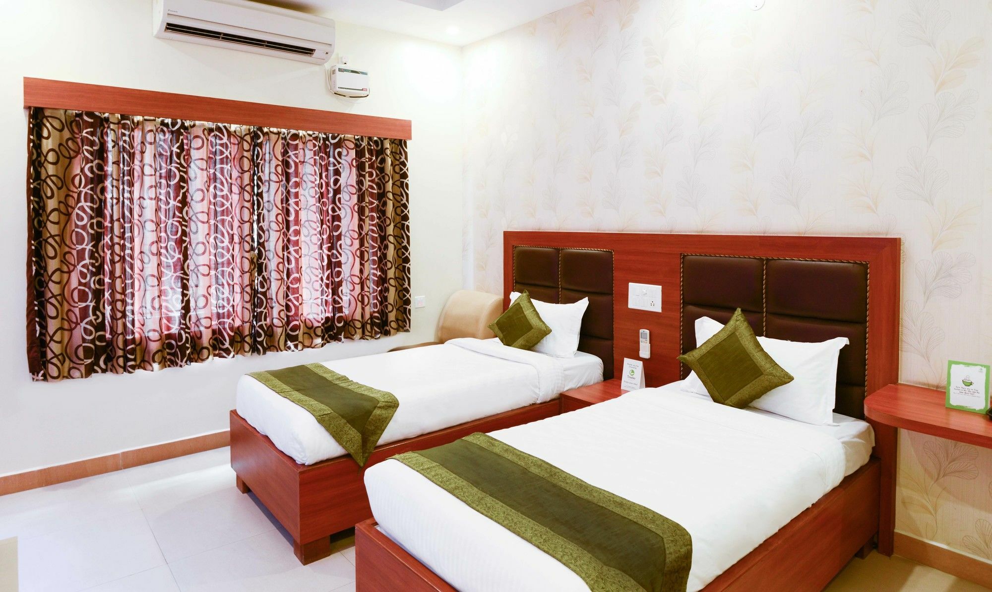 Treebo Trend Sekaran Omr Perungudi Hotel Chennai Exterior photo