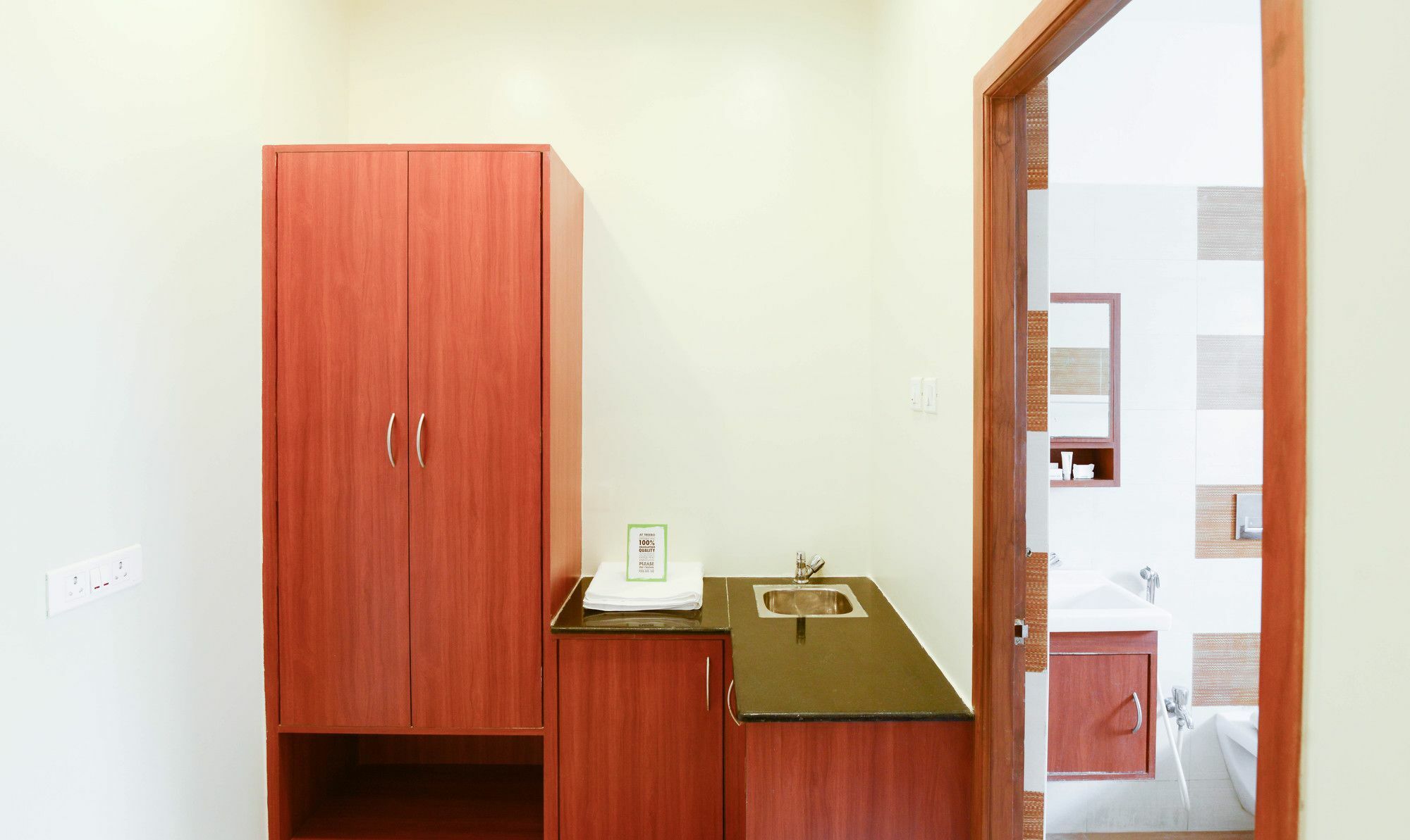 Treebo Trend Sekaran Omr Perungudi Hotel Chennai Exterior photo