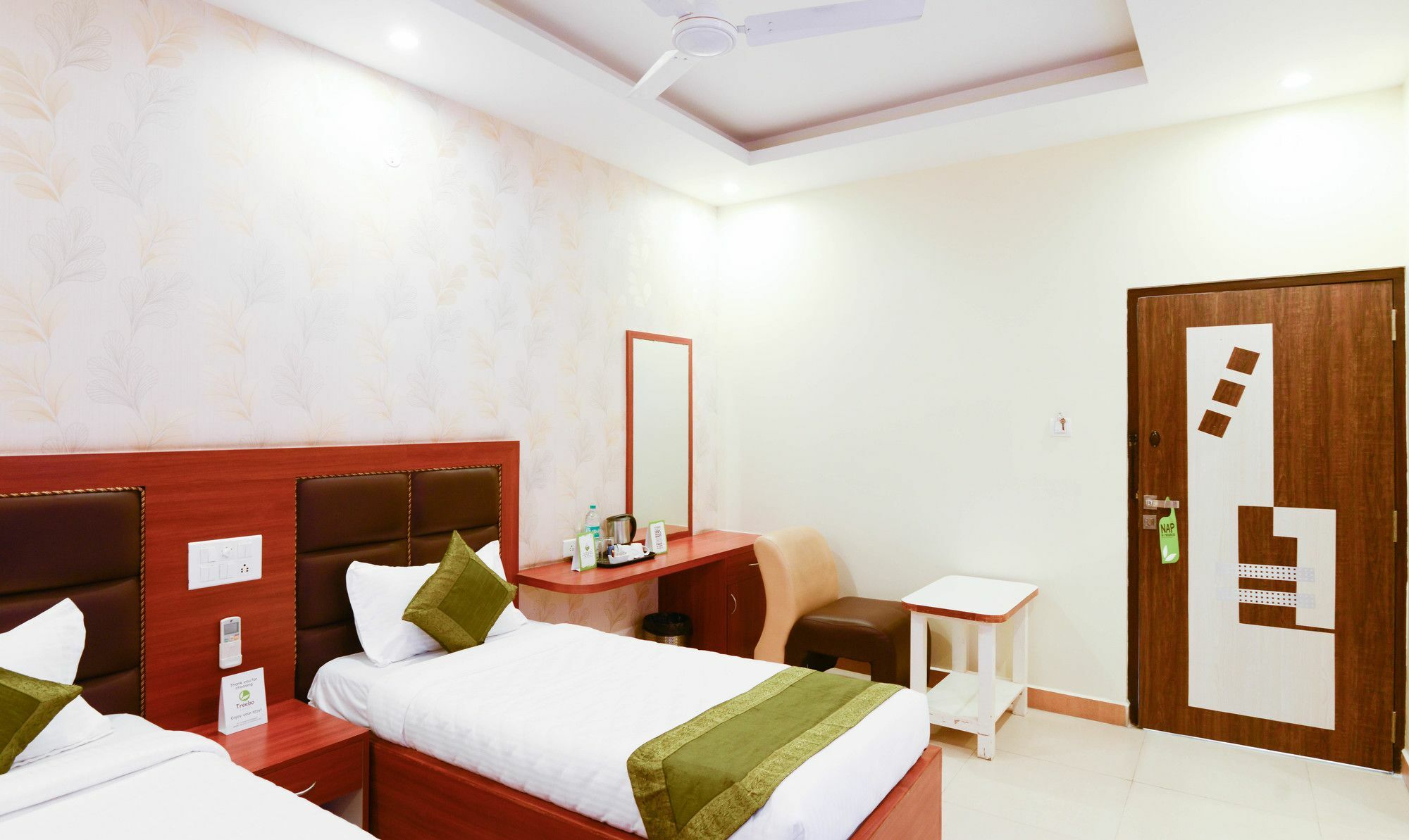 Treebo Trend Sekaran Omr Perungudi Hotel Chennai Exterior photo
