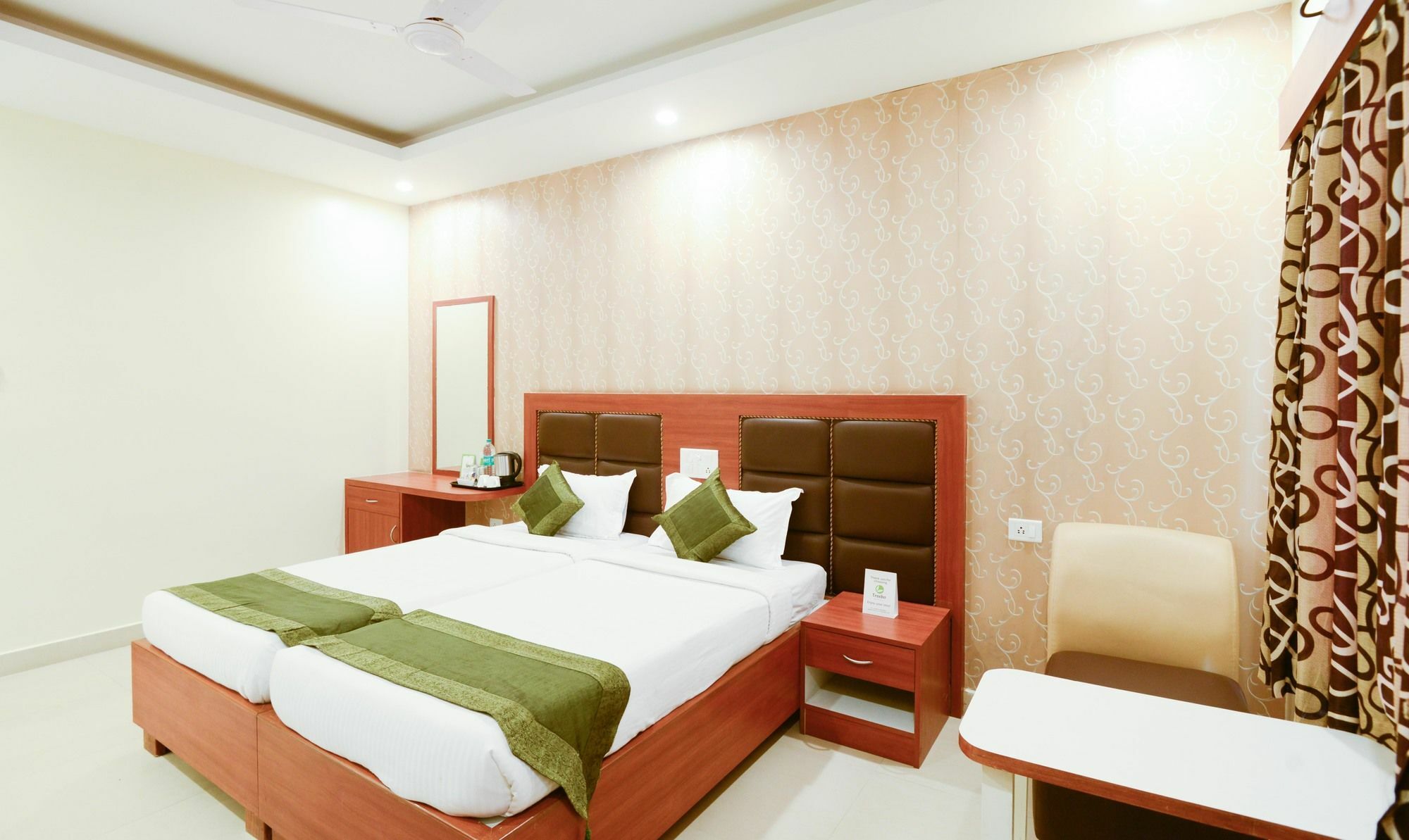Treebo Trend Sekaran Omr Perungudi Hotel Chennai Exterior photo